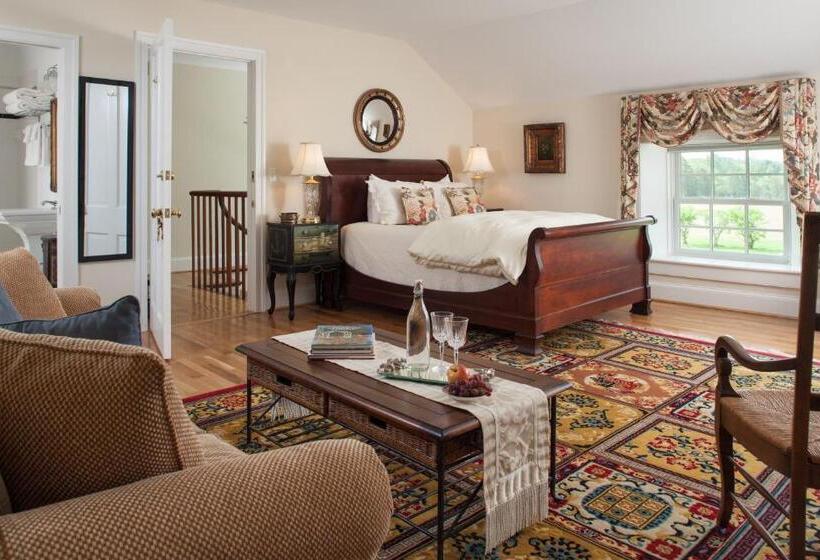 ベッドアンドブレックファースト Inn At Warner Hall