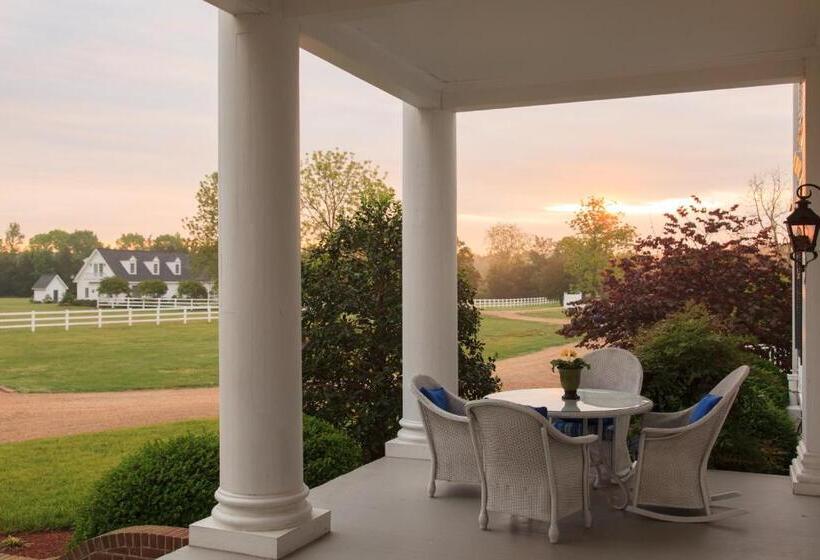 住宿加早餐  Inn At Warner Hall