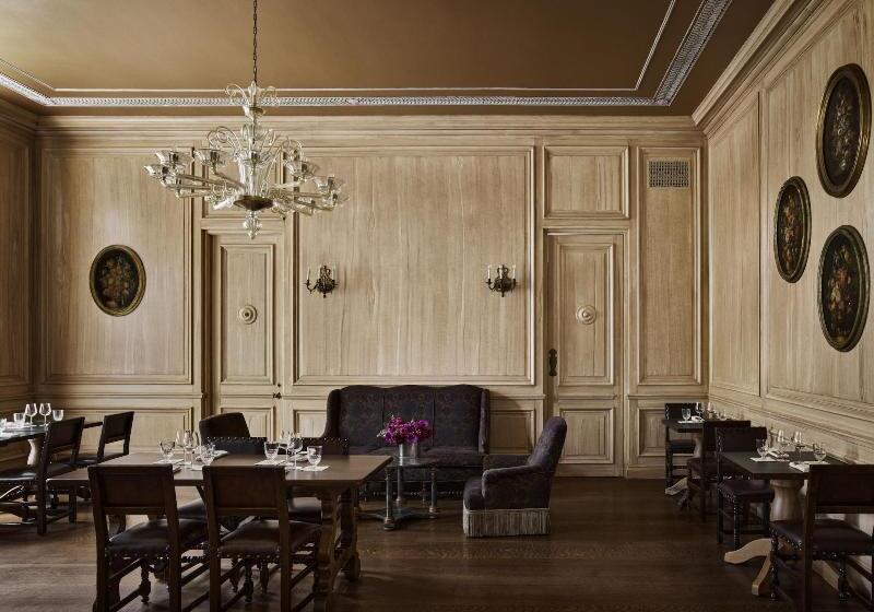 Отель Commodore Perry Estate, Auberge Resorts Collection