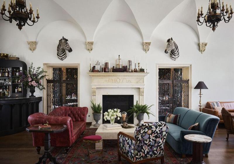 هتل Commodore Perry Estate, Auberge Resorts Collection