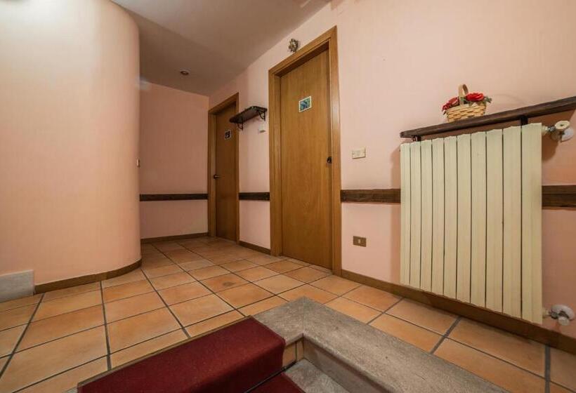 فندق Dimora Fresilia Casa Vacanze