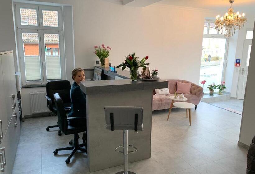 ホテル Hanseat Stralsund