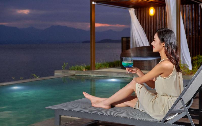 Отель Lushan West Sea Resort, Curio Collection By Hilton