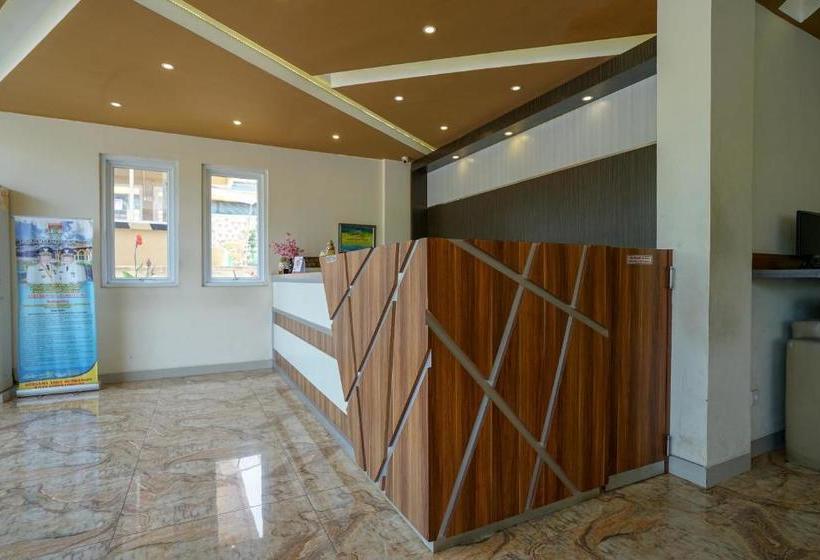 בית מלון כפרי Oyo 1727  929