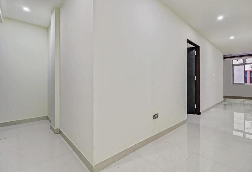 酒店 Oyo 47798 Flora Enclave