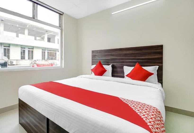 酒店 Oyo 47798 Flora Enclave