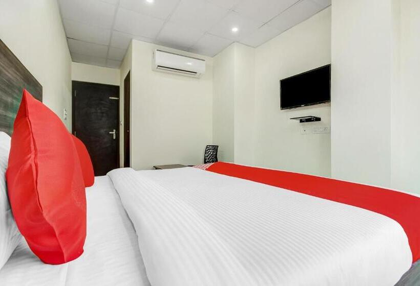 酒店 Oyo 47798 Flora Enclave