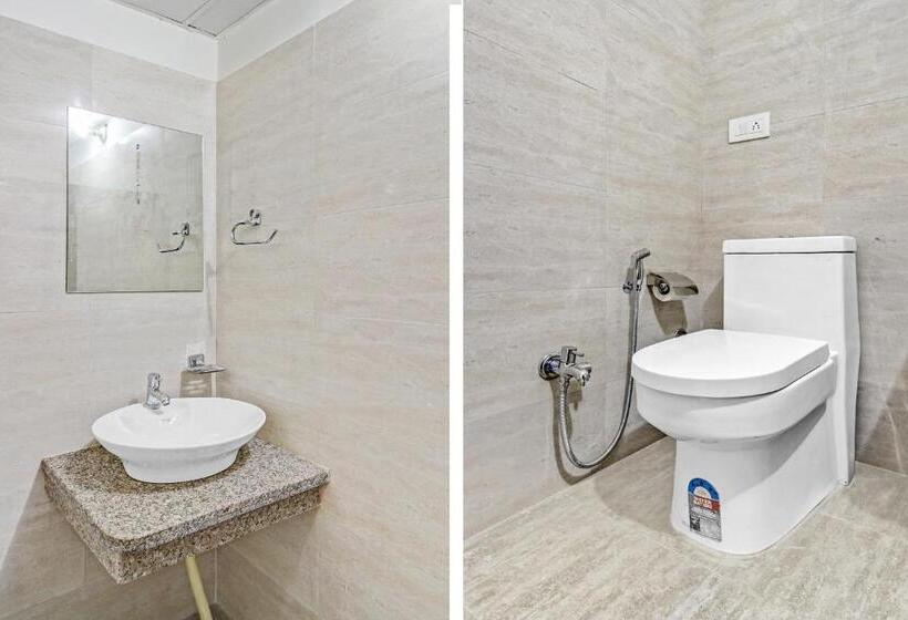 酒店 Oyo 47798 Flora Enclave