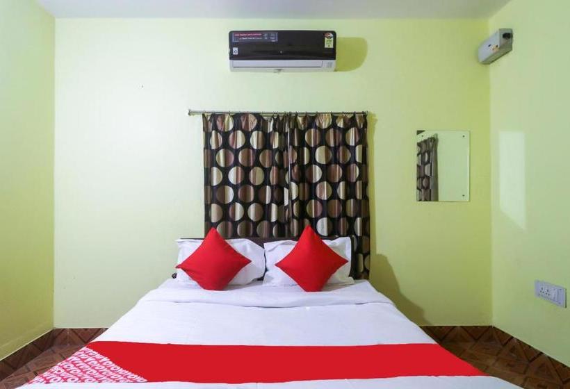 호텔 Oyo 61796 Shanti Bhavan