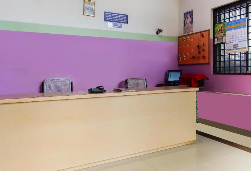 酒店 Oyo 64253 Mrs Lodge