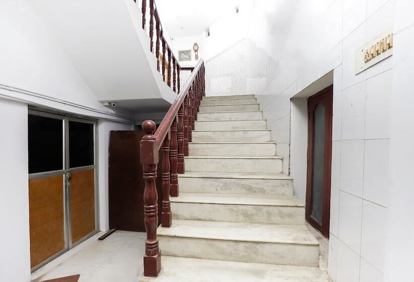 فندق Oyo 65719 Sree Ganesh Mahal