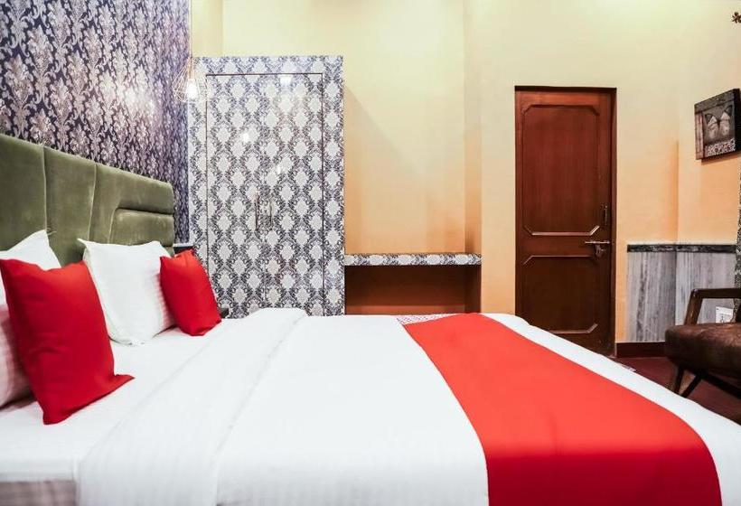 Отель Oyo 66066 Grand Nanki Palace