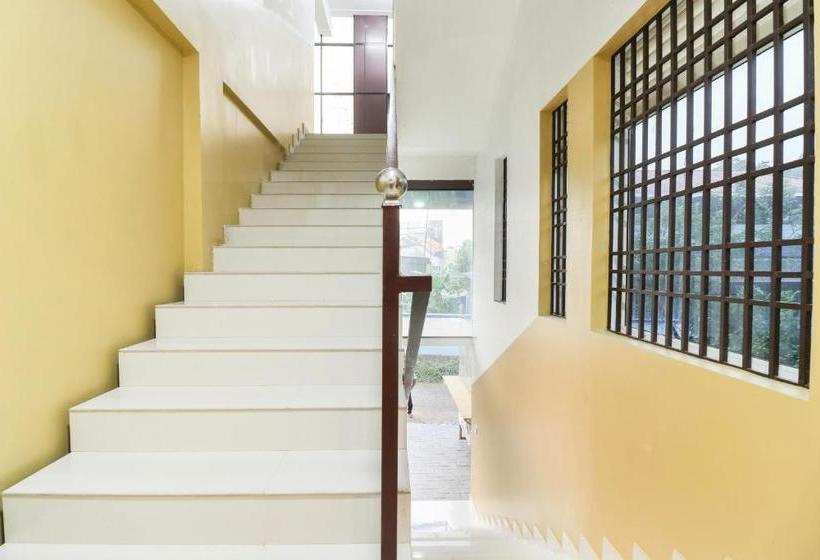 Отель Oyo 67456 Thaza