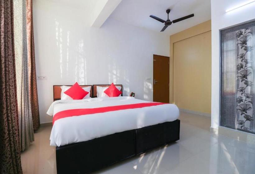 Отель Oyo 67456 Thaza