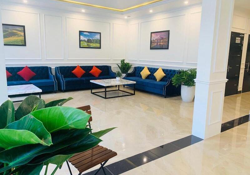 Paragon Noi Bai Hotel & Pool