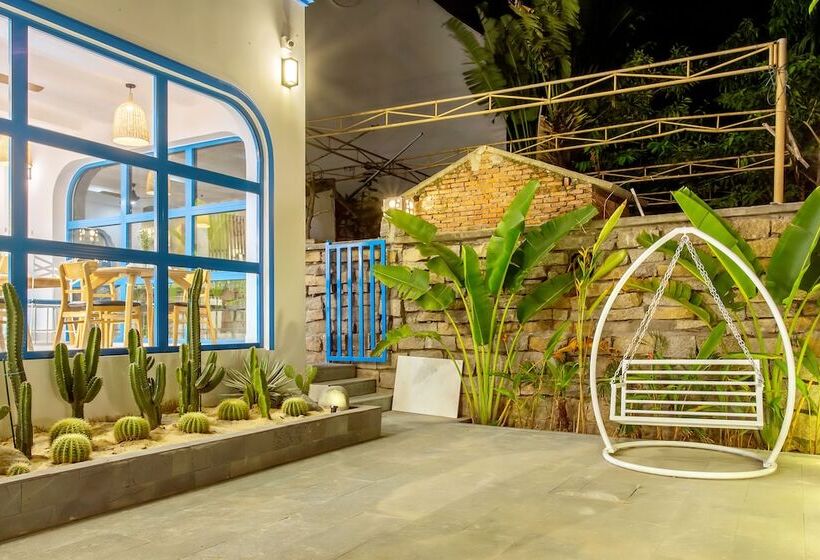 هتل Santorin Hoian Villa