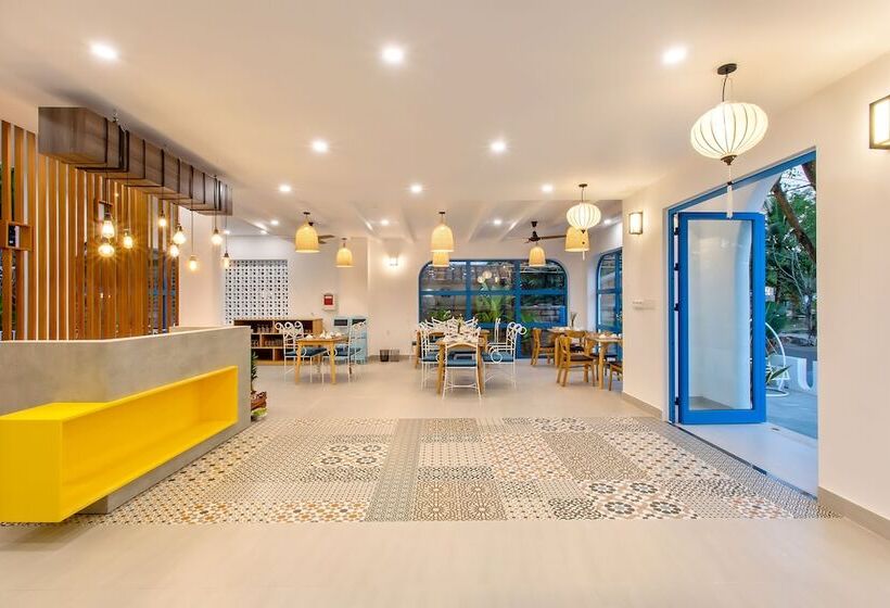 هتل Santorin Hoian Villa