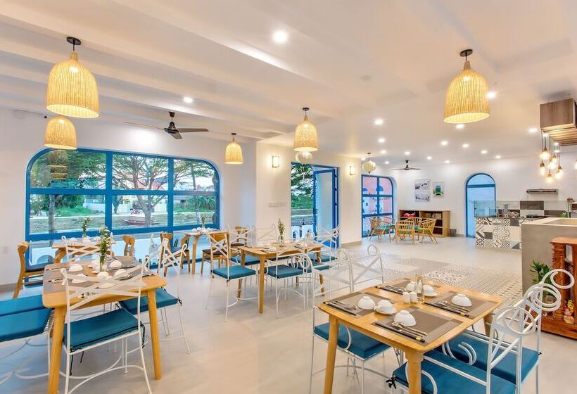 هتل Santorin Hoian Villa