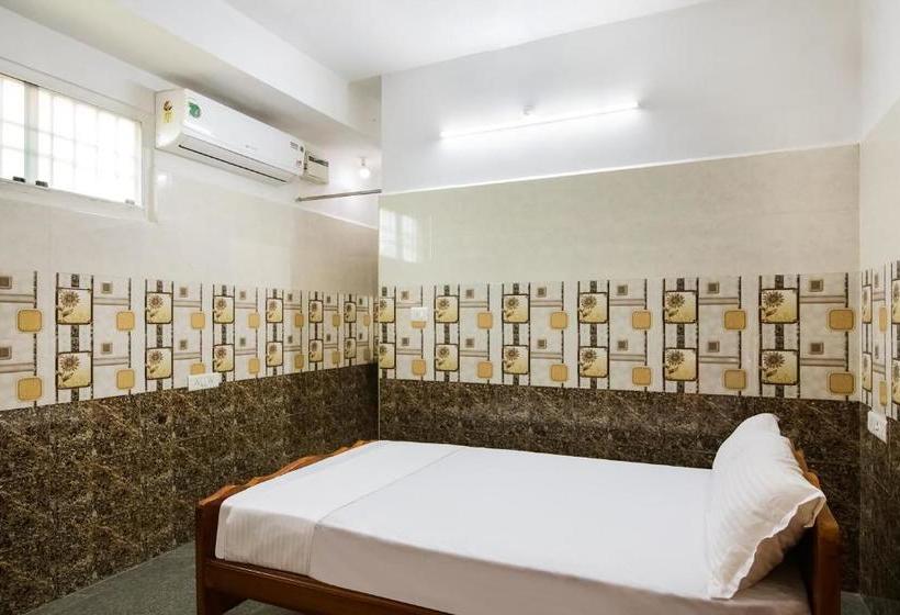 فندق Spot On 47779 Thirugnanasamandham Rooms
