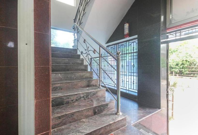 ホテル Spot On 65272 Ganapathy Lodge