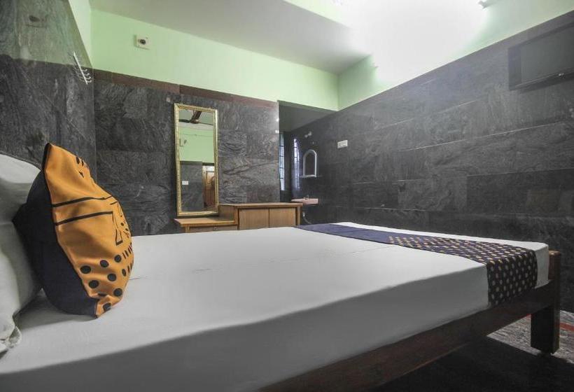 ホテル Spot On 65272 Ganapathy Lodge