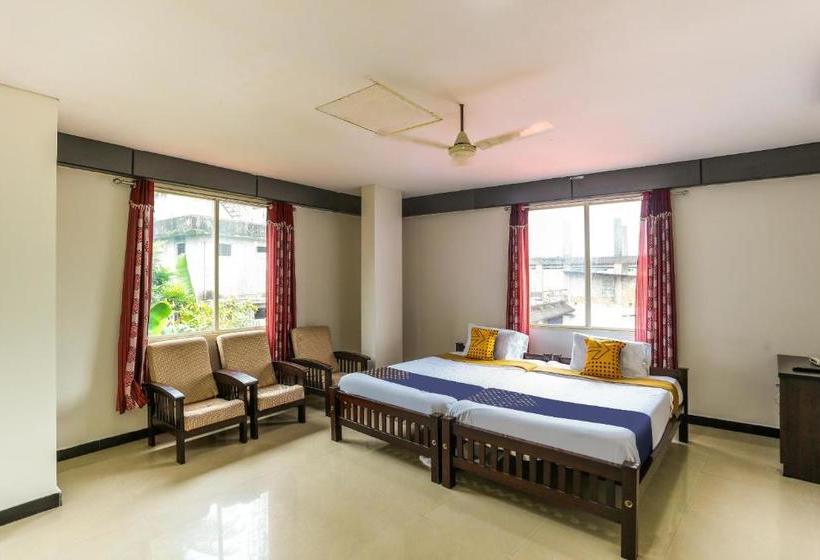 酒店 Spot On 66804 Rehoboth Tower