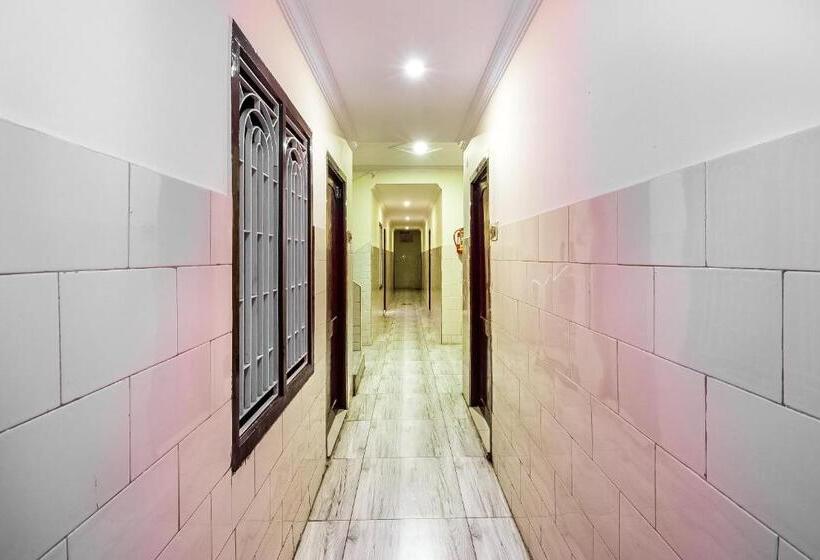 هتل Spot On Sri Surya Lodge