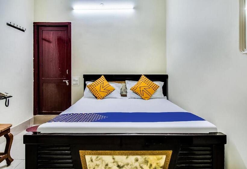 هتل Spot On Sri Surya Lodge