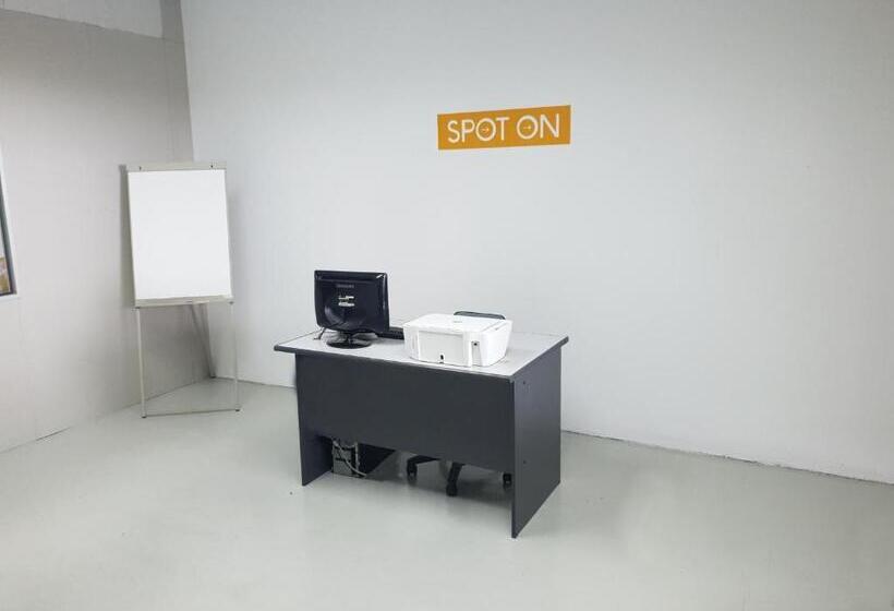 ホテル Spot On 89753 So