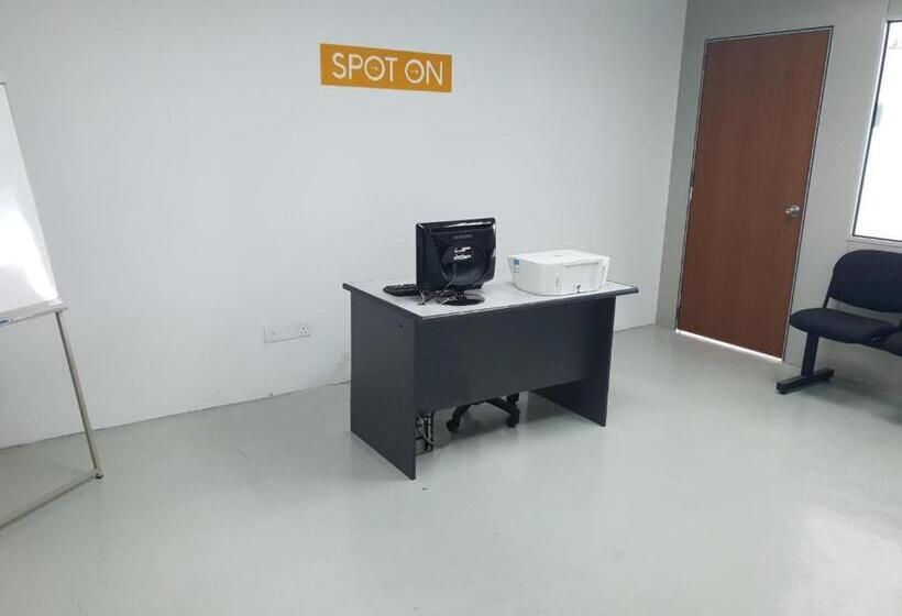 ホテル Spot On 89753 So