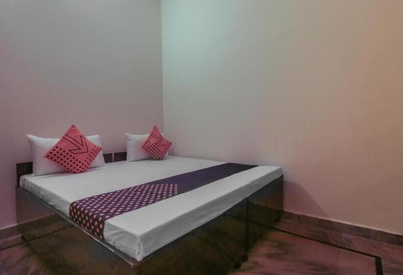 בית מלון כפרי Spot On The Greenwoods Retreat