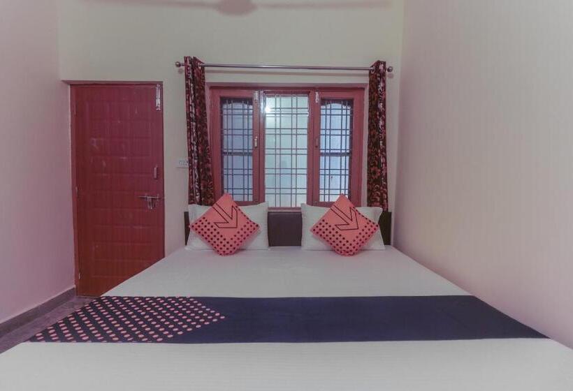 בית מלון כפרי Spot On The Greenwoods Retreat