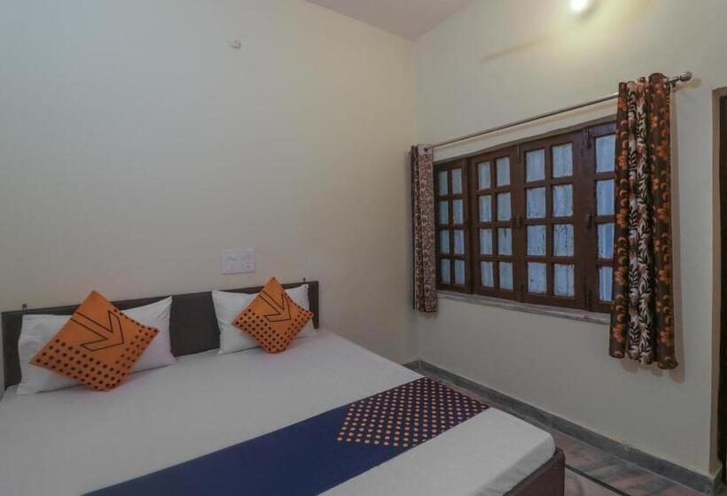 בית מלון כפרי Spot On The Greenwoods Retreat