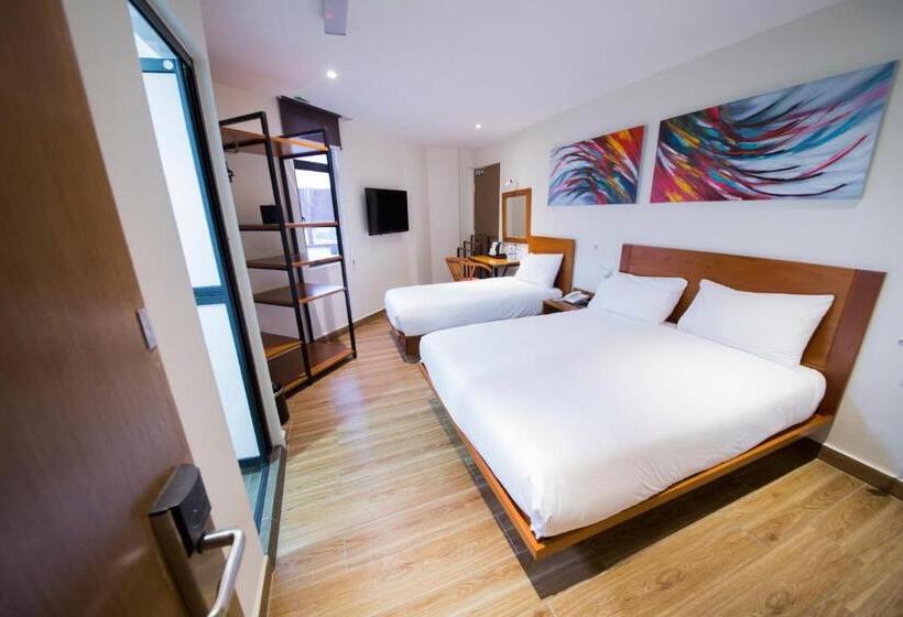 בית מלון כפרי The Point Boutique