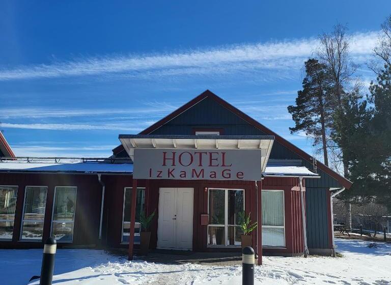 فندق على الطريق Izkamage