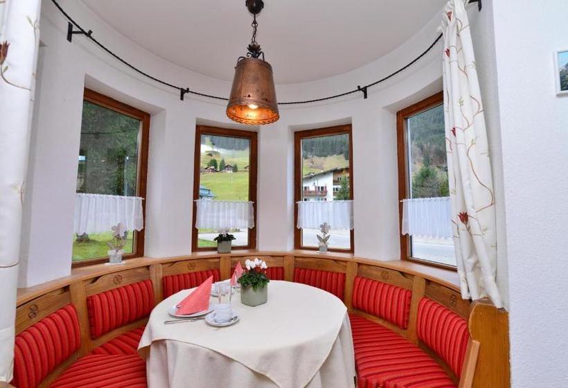 بنسيون Landhaus Almrausch