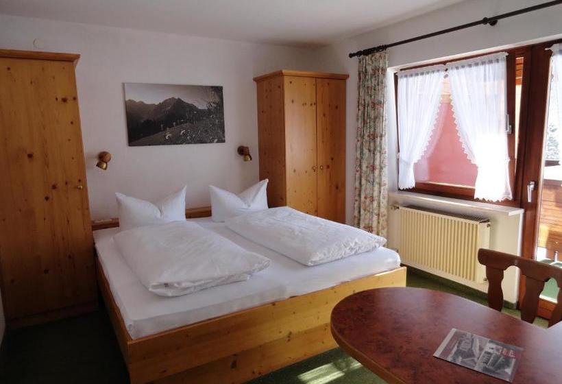 بنسيون Landhaus Almrausch