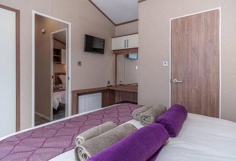 리조트 Andrewshayes Orchard Retreat