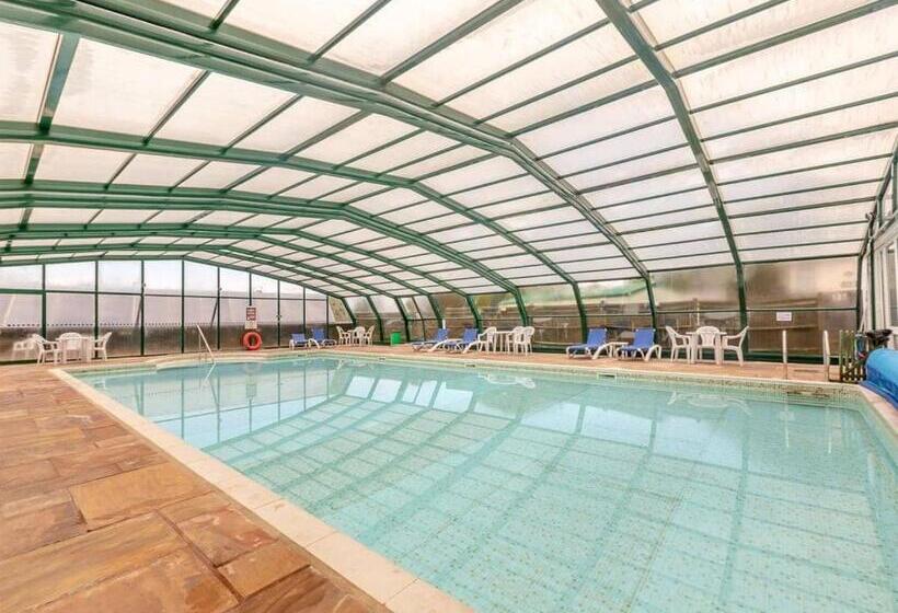 리조트 Andrewshayes Orchard Retreat