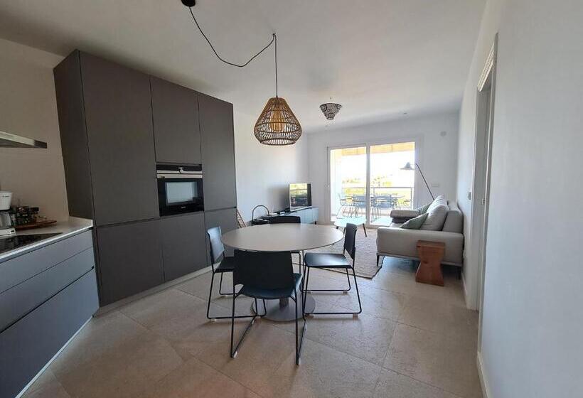 Front Line           Primera Línea           Apartments In Playa Flamenca