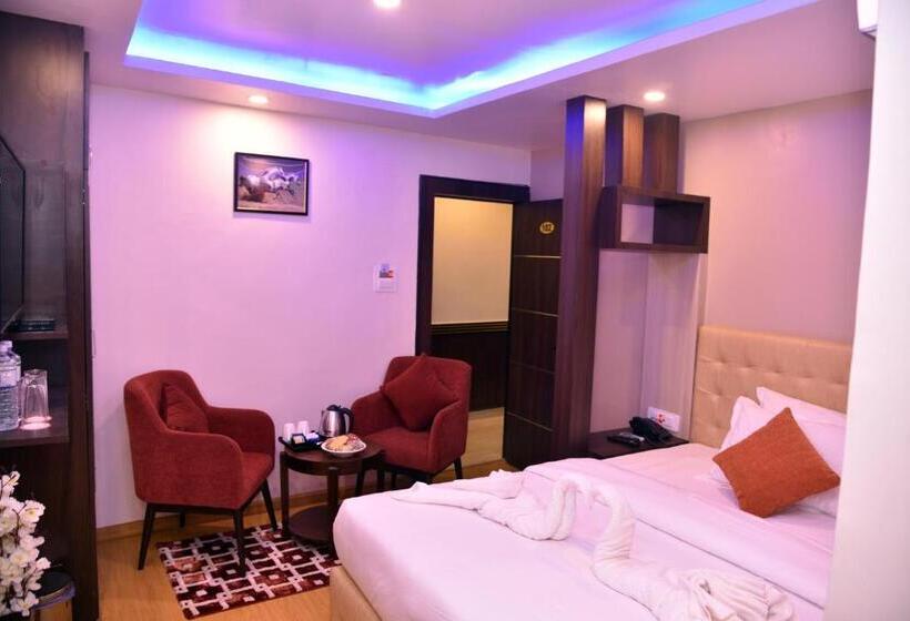 Hotel Marinha Airport