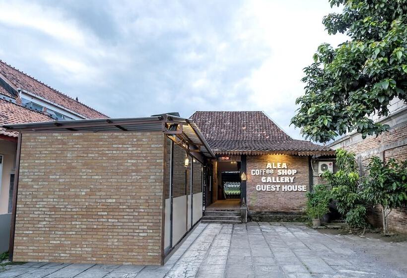 هتل Oyo 2380 Alea Guesthouse