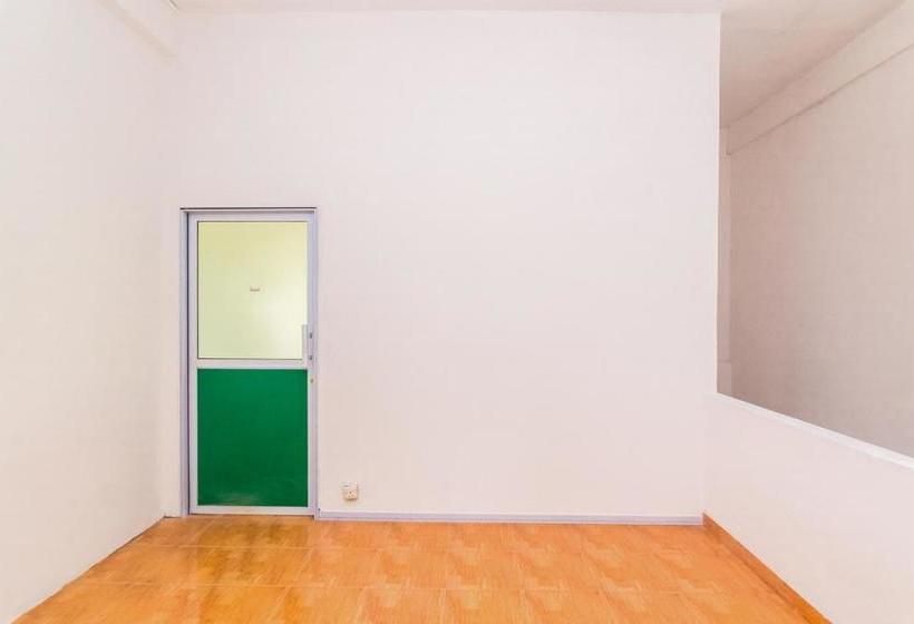 בית מלון כפרי Oyo 2818 Blessing Kost Batam