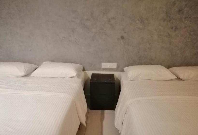 בית מלון כפרי Oyo 89810 In@ Taman Gaya