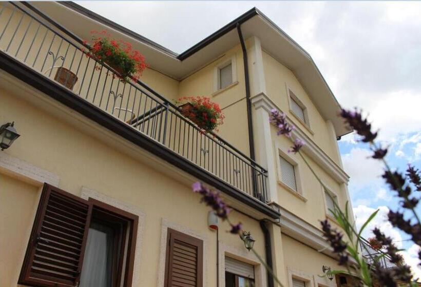 בית מלון כפרי River