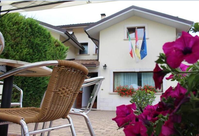 בית מלון כפרי River