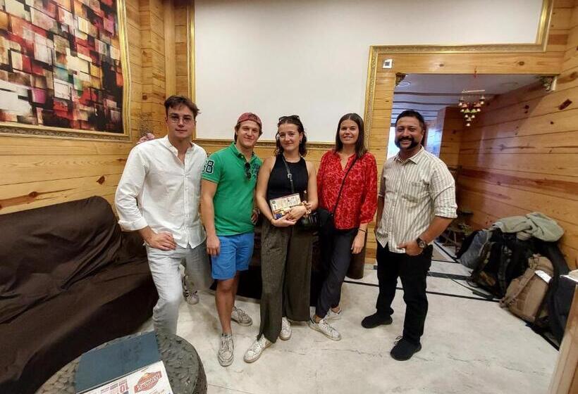 فندق The Lodge B&b