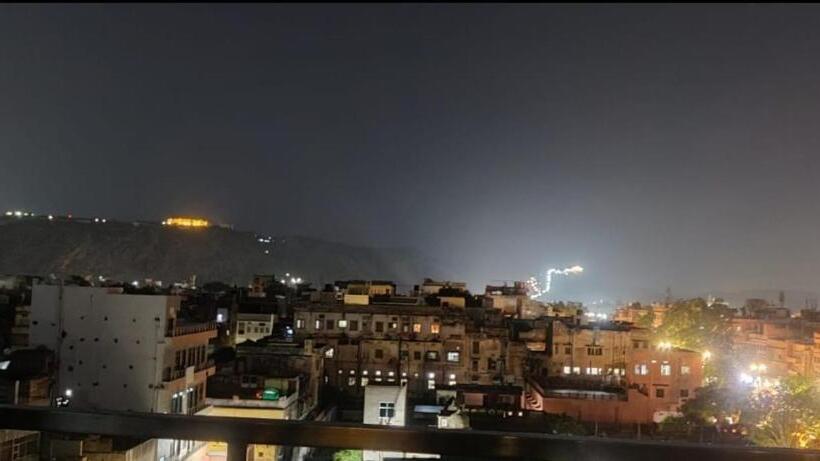 فندق The Lodge B&b