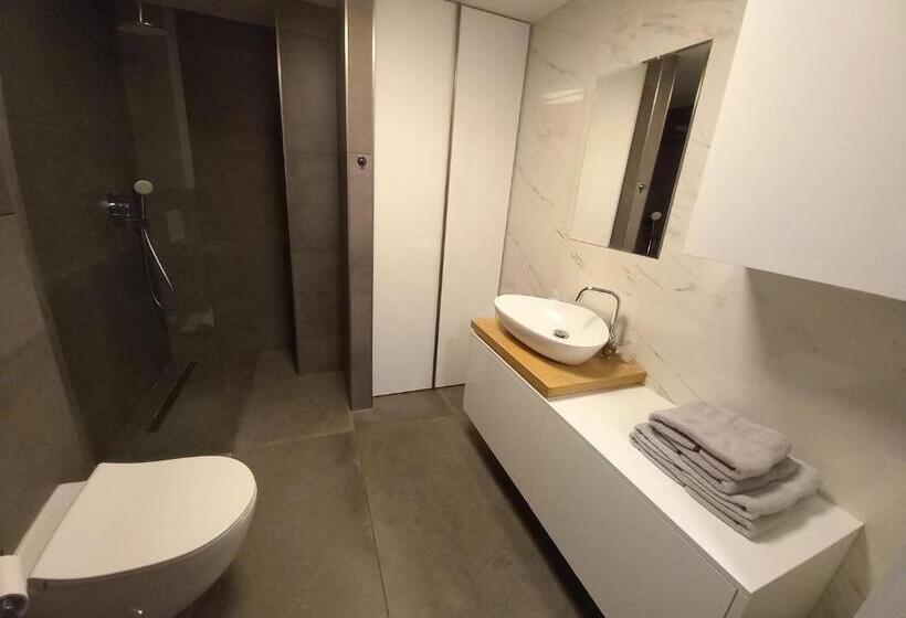 پانسیون Entrez Apartments 4 City Centre