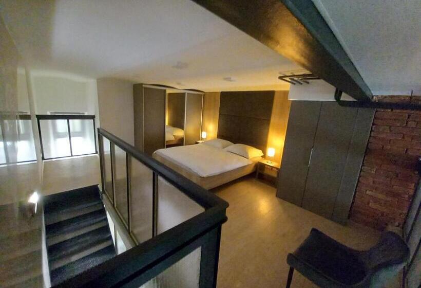 پانسیون Entrez Apartments 4 City Centre